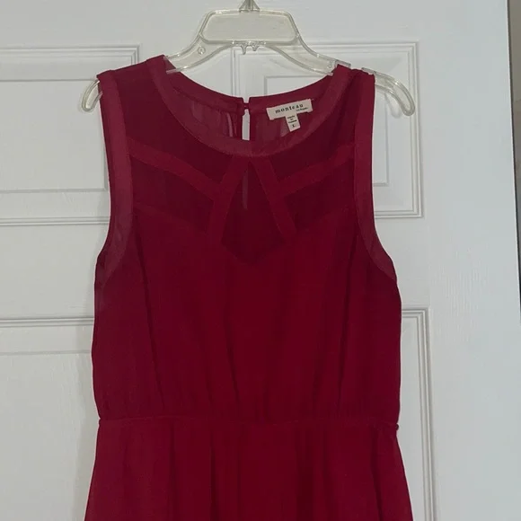 Red dress - Picture 1 of 4